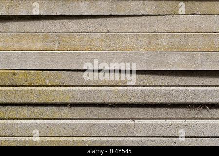 Pile de dalles ou blocs de béton érodés Banque D'Images