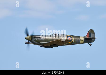 Expositions de Supermarine Spitfire au Shuttleworth Summer Airshow 2026 Banque D'Images