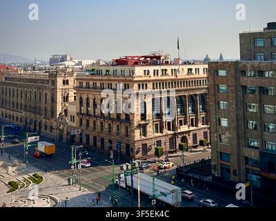 Mexico City, CDMX, Mexique - 17 février 2025 : Vue aérienne des bâtiments d'El Centro Banque D'Images