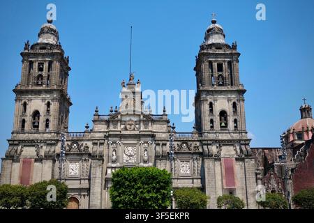 Mexico City, CDMX, Mexique : 17 février 2025 : Zócalo et cathédrale Banque D'Images