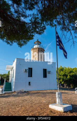 Phare de Katakolo près du port de la ville, Péloponnèse, Grèce Banque D'Images