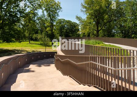Détail du toit et passage piéton au nouveau centre de visite du Washington Crossing State Park, Titusville, New Jersey, États-Unis. Banque D'Images