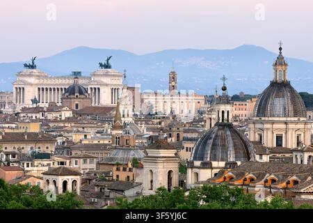 Vue de Rome à partir de Castel Sant'Angelo, Italie. Banque D'Images