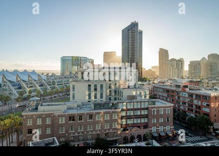 Centre-ville de San Diego au coucher du soleil Banque D'Images