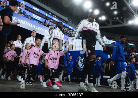 Hong Kong, Chine. 5 août 2026. Pierre Kalulu #15 de la Juventus en action lors du Hong Kong Football Festival Herbalgy Trophy entre Chelsea FC et la Juventus au stade Kai Tak à Hong Kong le 5 août 2026. (Credit Image: © Ka Lok Ng/ZUMA Press Wire) UTILISATION ÉDITORIALE UNIQUEMENT ! Pas pour une UTILISATION COMMERCIALE ! Banque D'Images