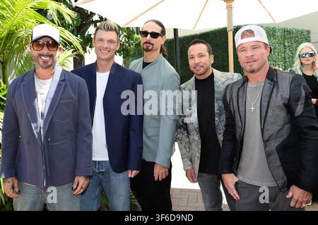 AJ McLean, Nick Carter, Kevin Richardson, Howie Dorough, Brian Littrell des Backstreet Boys à la première du film d'animation 'PAW Patrol: The Dino Movie / PAW Patrol: The Dino Film' aux Paramount Pictures Studios. Los Angeles, 08/02/2026 Banque D'Images