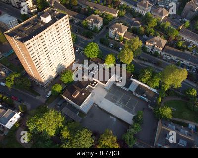 South Kilburn, Brent : Vue aérienne de Hereford House et Exeter Court lors d’un projet de régénération et de réaménagement urbain en cours. Banque D'Images