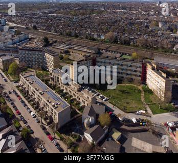 South Kilburn, Brent : De nouveaux logements remplacent des ensembles vieillissants dans un projet de régénération en cours près de la gare de Kilburn High Road. Banque D'Images