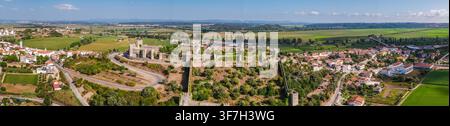 Château d'Óbidos et panorama de la ville médiévale du Portugal Banque D'Images