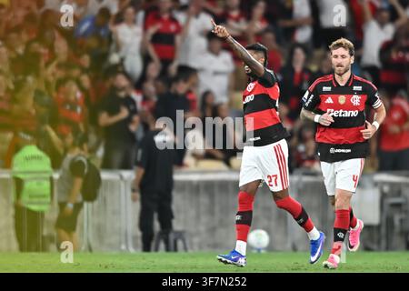 Rio De Janeiro, Brésil. 09 août 2026. Bruno Henrique marque un but lors de Flamengo x Vitória, un match valable pour le 22e tour du Championnat brésilien 2026, tenu au stade Maracanã, situé dans la ville de Rio de Janeiro (RJ), dans la nuit de ce dimanche (09). Crédit : Nayra Halm/FotoArena/Alamy Live News Banque D'Images