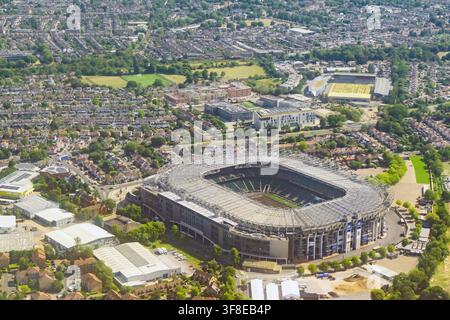 Londres, Angleterre, Royaume-Uni - 5 juillet 2026 : Vue aérienne du stade de rugby Allianz à Twickenham, qui est le siège de l'Union de rugby. Banque D'Images
