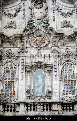 Détail de l'extérieur de l'Igreja do Carmo, église de style architectural baroque/rococo, Oporto, Porto, Portugal Banque D'Images