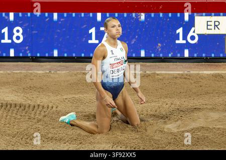 Birmingham, Angleterre. 13 août 2026 Dariya Derkach, Équipe d'Italie, Saut en triple femmes, MÉDAILLE D'OR Crédit : Ian Stephen / Alamy Live News Banque D'Images