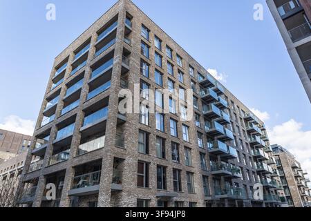 Vue à basse hauteur d'appartements résidentiels contemporains Banque D'Images