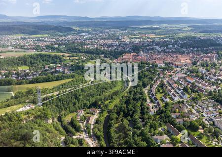 Pont suspendu Neckarline au-dessus de la rivière Neckar vu d'en haut en vue aérienne à Rottweil, Allemagne Banque D'Images