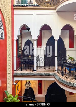 Intérieur d'un riad traditionnel au Maroc Banque D'Images