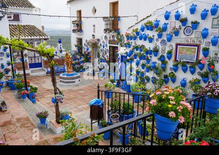 Patio de Las Comedias à Iznajar, Andalousie, Espagne Banque D'Images