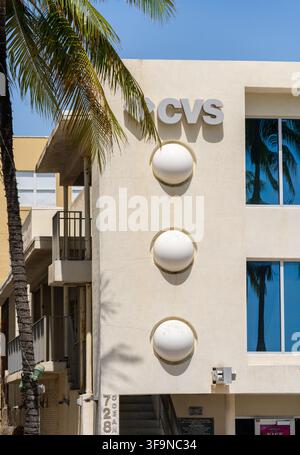 Miami Beach, FL, États-Unis - 14 août 2026 : CVS Pharmacy lieu de tournage pour le film Scarface Miami Beach Banque D'Images