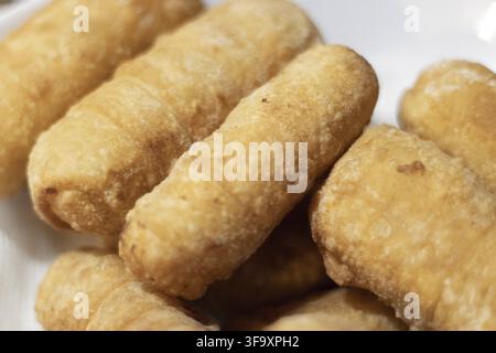 Doigts de fromage frits, tequenos farcis au fromage blanc. Banque D'Images