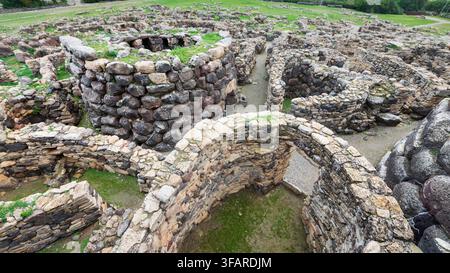 Le village nuraghe préhistorique de Su Nuraxi di Barumini sur l'île italienne de Sardaigne. Banque D'Images