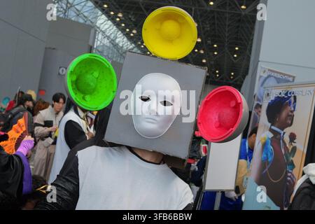 New York, New York, États-Unis. 22 août 2026. Personnage cosplay à Anime NYC, un événement de quatre jours au Javits Center. C’est la plus grande convention d’anime de la côte est, rassemblant 150 000 fans du monde entier et présentant le meilleur de la culture pop japonaise, avec des expositions uniques, des projections exclusives et des apparitions des créateurs les plus en vue du Japon et d’ailleurs. Sans parler du merchandising de toutes sortes mis en vente. (Crédit image : © Milo Hess/ZUMA Press Wire) UTILISATION ÉDITORIALE UNIQUEMENT ! Non destiné à un USAGE COMMERCIAL ! Banque D'Images