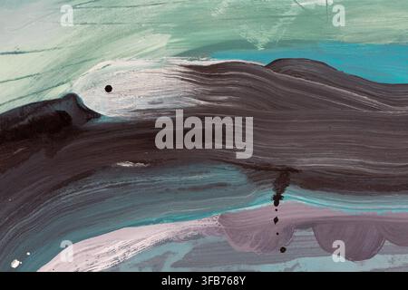gros plan d'une peinture acrylique abstraite où de larges coups de pinceau brun foncé balayent des couches vert menthe et turquoise avec des accents lilas pâle et  Banque D'Images