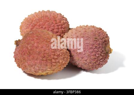Lychee fruit sur fond blanc isolé, gros plan Banque D'Images