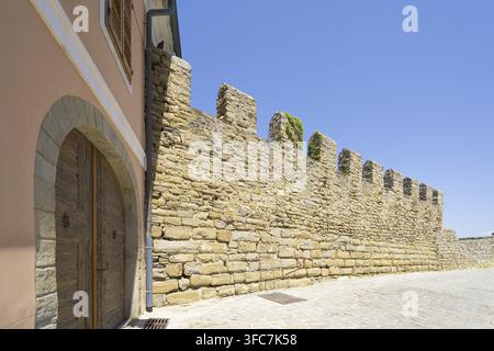 Piran, Slovénie. 26 mai 2026. vue des anciennes murailles de la ville dans le centre-ville Banque D'Images