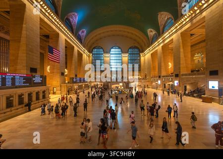New York, NY, États-Unis - Vue intérieure du hall principal de la traditionnelle Grand Central Station à Manhattan Banque D'Images