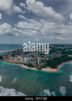 Vue aérienne du fort historique de Galle entouré par l'océan Indien dans le sud du Sri Lanka. Banque D'Images