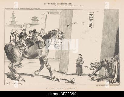 Les Heemskinderen modernes, caricature, graveur : Johan Braakensiek, imprimeur (personne) : Ellerman, Harms & Co., Amsterdam, 1900-08-12, imprimeur (personne), papier, lithographie, lithografie, hauteur 306 mm x largeur 462 mm., Un dessin détaillé en noir et blanc montre un grand cheval avec un groupe de personnes montant sur son dos, plusieurs portant différents chapeaux et l'un tenant une longue lance dirigée vers l'avant ; le cheval occupe une grande partie du côté gauche avec une musculature et des sabots visibles. Devant le cheval se dresse un grand mur vertical ou une porte avec un ombrage texturé, et près de sa base se trouve une figure solitaire à l'apparence traditionnelle Banque D'Images