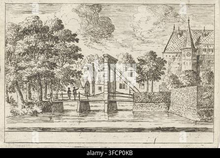 Pont sur un fossé, estampe, Deux figures sur le pont d'un château. À droite le château et à gauche des arbres., graveur : Simon Klapmuts, Moordrecht, 1744 - 1780, papier, gravure à l'eau-forte, hauteur 83 mm x largeur 121 mm, groupes d'arbres, château, pont en ville sur une rivière, canal., Une scène détaillée à la plume et à l'encre montre une vue riveraine avec un pont-levis en bois enjambant l'eau et un groupe de quelques petites figures debout dessus. À gauche, un groupe d'arbres hauts et feuillus borde la rive, leurs branches et leur feuillage rendus avec de fins hachurages croisés. Derrière le pont, plusieurs maisons à toit en croupe se trouvent au milieu de Banque D'Images