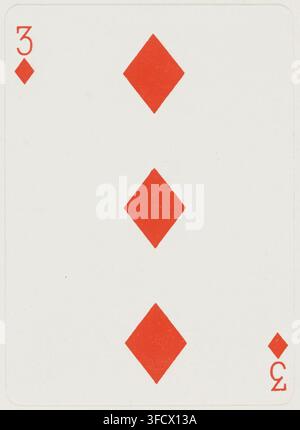 Une carte à jouer trois de carreau, avec trois symboles de carreau rouges et le chiffre "3" dans le coin supérieur gauche, tirée d'un jeu de cartes américaines, datant de 1900. Banque D'Images