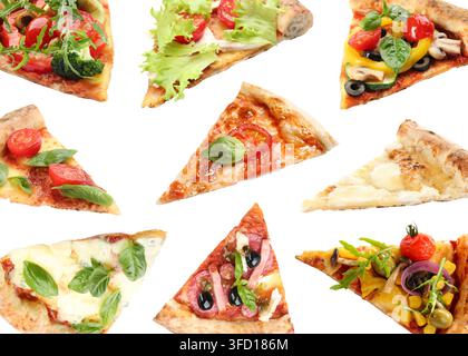 Tranches de pizzas différentes isolées sur blanc, set Banque D'Images