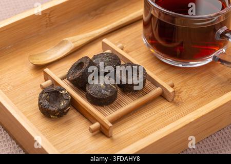 Ingrédient de boisson de thé fermenté Pu Erh Mini Tuocha Banque D'Images