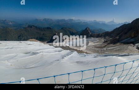 Glacier du Marmolada et panorama des montagnes des Dolomites Banque D'Images