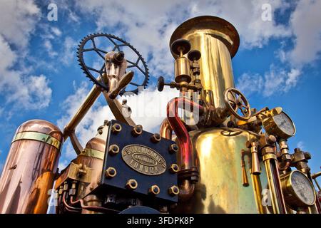 Pompe à eau vintage actionnée par la vapeur et camion de pompiers à la Great Dorset Steam Fair UK Banque D'Images
