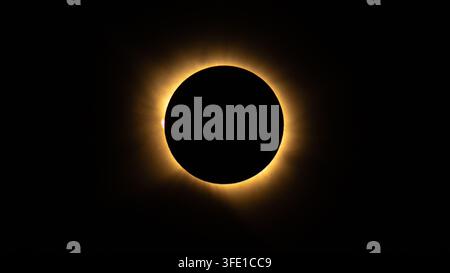 Une éclipse solaire totale, vue depuis San Millán de los Caballeros, Espagne, le 12 août 2026, alors que la Lune passe entre la Terre et le Soleil. Banque D'Images