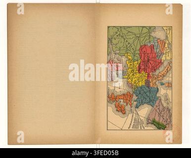 Une carte de Karlovy Vary de 1911, une carte régionale colorée divisée en plusieurs zones avec des limites ombrées et des réseaux, comprenant une légende et un tampon circulaire en encre rouge, tirée d'un livre avec une page de gauche vierge. Banque D'Images