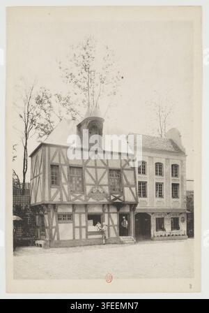 Bâtiments du quartier de la Bastille à Paris, France, avec charpente en bois et toits carrelés, photographiés en 1889, dans le cadre d'une collection de souvenirs commémorant le 100e anniversaire de la Révolution française. Banque D'Images