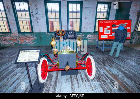Un véhicule moteur Ford vintage à l'usine Ford Piquette Avenue, un musée et ancienne usine automobile située à Milwaukee Junction, Detroit. Banque D'Images