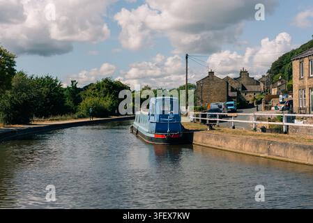 Canal de Leeds et de Liverpool à Silsden, West Yorkshire, Angleterre, Royaume-Uni – 4 septembre 2026. Photo de haute qualité Banque D'Images