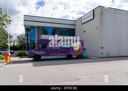 Un camion de bubble tea Chatime Canada garé devant leur bâtiment de bureaux à Markham, Ontario, Canada. Banque D'Images