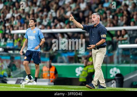 Lisbonne, Lisbonne, Portugal. 5 sep, 2026. Entraîneur principal Bruno Abreu du CD Nacional lors du match de Liga Portugal Betclic entre le Sporting CP et le CD Nacional au Estadio Jose Alvalade le 5 septembre 2026 à Lisbonne, Portugal. (Crédit image : © Carlos Silva/ZUMA Press Wire) USAGE ÉDITORIAL SEULEMENT ! Pas pour USAGE COMMERCIAL ! Banque D'Images