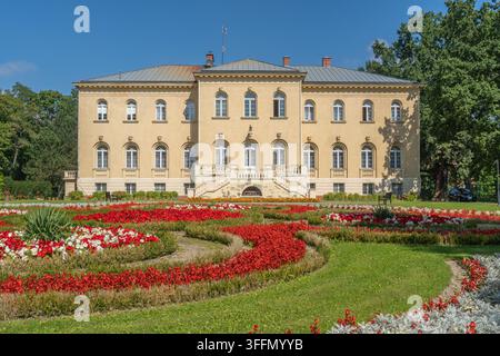 Palais épiscopal de Pelplin – Résidence historique des évêques de Pelplin Banque D'Images