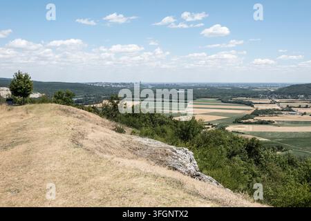 Vue depuis Braunsberg vers Bratislava, Hainburg, Basse-Autriche, Autriche Banque D'Images