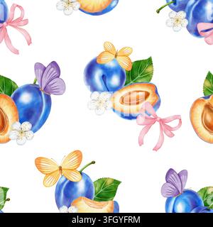 Motif sans couture aquarellé mettant en vedette des prunes bleues, des papillons, des fleurs blanches, des rubans roses. Parfait pour logo de produit, affiches, emballage, textile, mar Banque D'Images