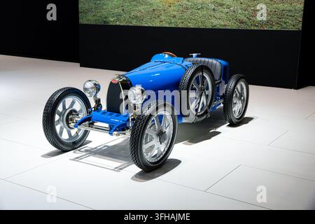 Voiture de course classique des années 1920 Bugatti T35 au Salon européen de l'automobile de Bruxelles. Belgique - 13 janvier 2023. Banque D'Images
