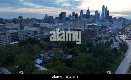 Franklin Square à Philadelphie. Vue aérienne du parc urbain emblématique au coucher du soleil, Camden, New Jersey. Banque D'Images