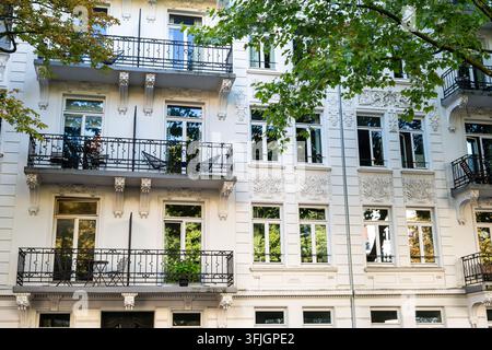 Façade d'un immeuble d'appartements historique exquis à Hambourg Eppendorf Banque D'Images